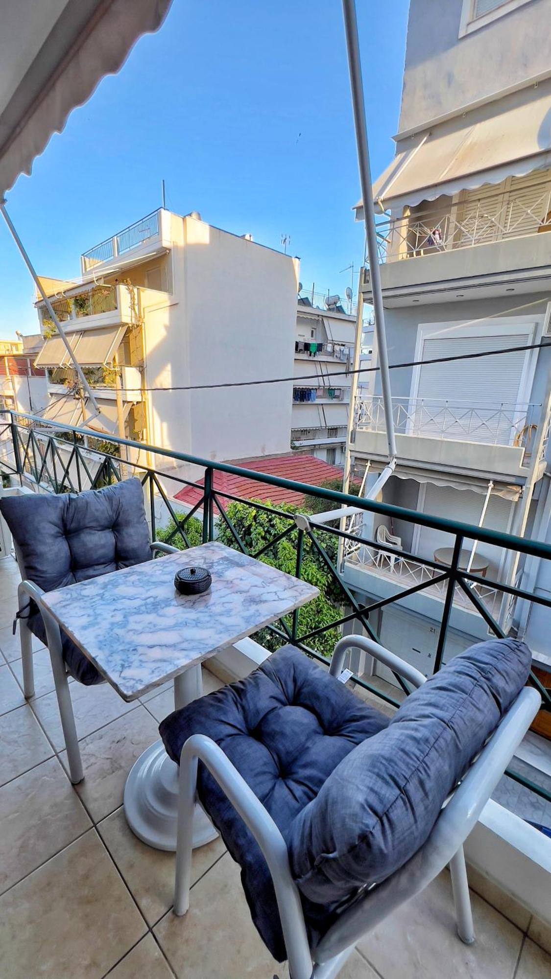 شقة H&H Cozy Retreat بيرايوس المظهر الخارجي الصورة